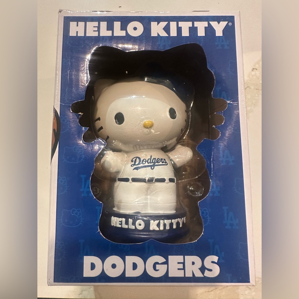 Hello Kitty Dodgers bobblehead Figurine
